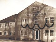 1950, Ausbildungsstätte für kirchliche Mitarbeiter im Verkündigungsdienst mit musikalischer Spezialisierung, daher der Name Johann-Sebastian-Bach-Haus